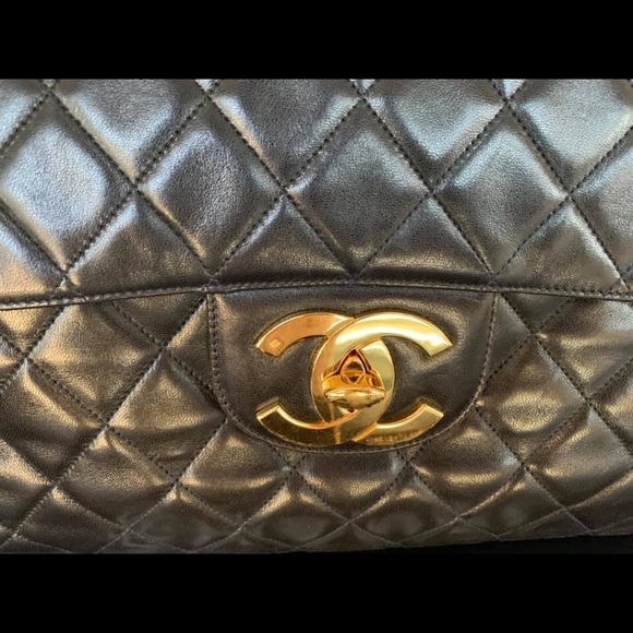 ♥️Sold♥️  Classic Chanel Maxi flap bag - Picture 4 of 8